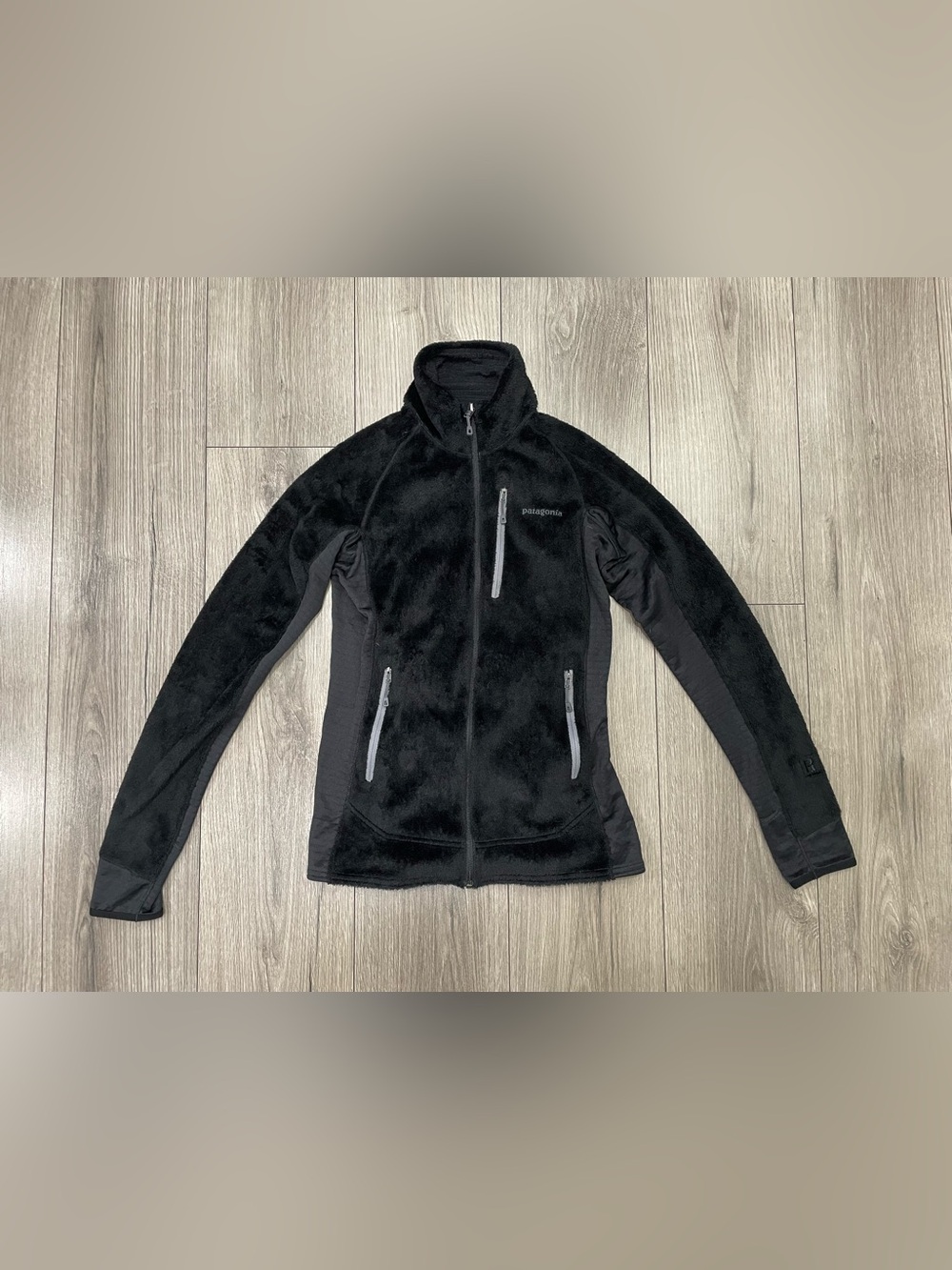 Patagonia Women’s R2 Fleece Jacket Size Small
